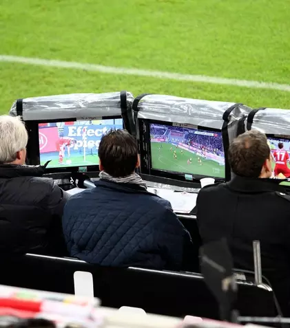 SUPERLIGA: Cine transmite Rapid - Farul, U Cluj - CFR Cluj şi Sepsi - FCSB, cele mai tari meciuri ale ultimei etape din turul sezonului regulat