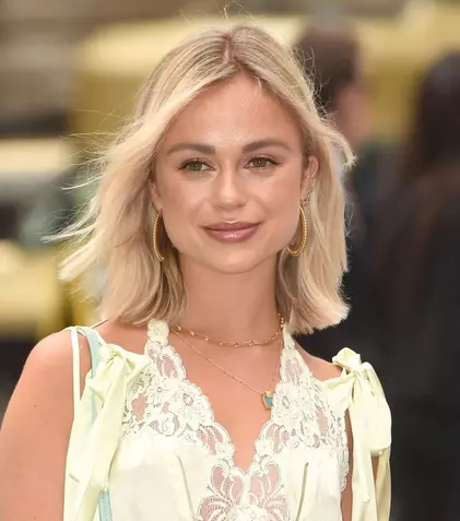 Nepoata prințesei Diana, Lady Amelia Spencer, s-a căsătorit. Primele imagini și cine a lipsit de la marele eveniment