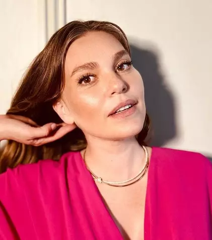 Actrița Asli Enver și-a prezentat fetița. Ce nume special a primit bebelușul