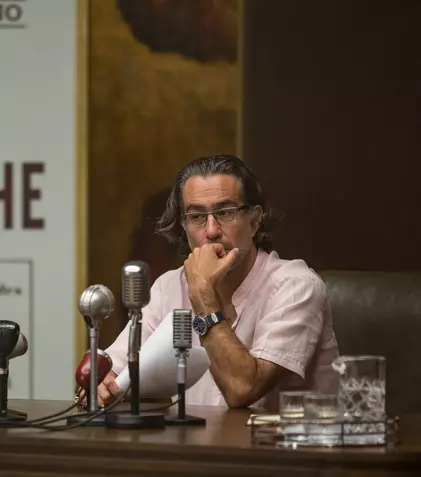 Actorii din „Cravata Galbenă/The Yellow Tie” au terminat filmările. Aflaţi când se va lansa!