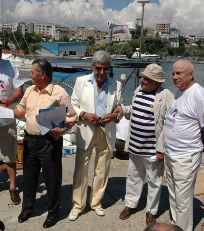 Pe urmele poveştii din „Toate pânzele sus”