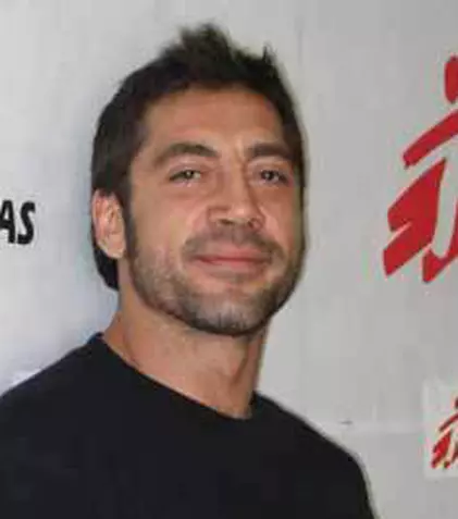 Javier Bardem s-ar putea îndrăgosti de Brad Pitt