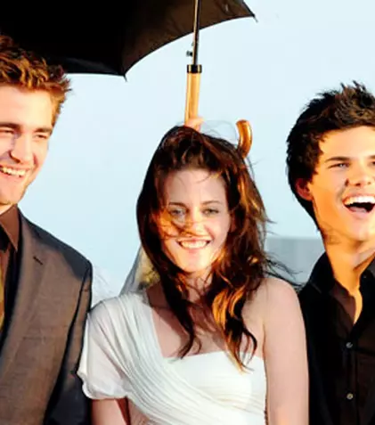 Ați vrea să mai vedeți un film din „Saga Amurg”?