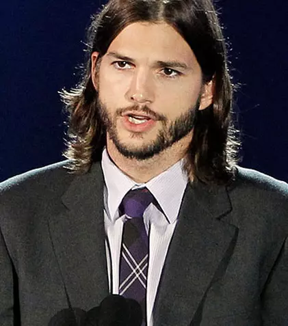 Ashton Kutcher, prea zgârcit pentru a divorța de Demi Moore