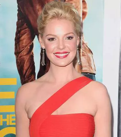 Katherine Heigl se relaxează la grătar cu vecinii