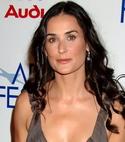 Demi Moore ia 2 milioane de dolari pentru o carte despre Ashton
