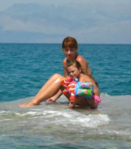FOTO: Anca Nastasi a experimentat criza grecească în Corfu