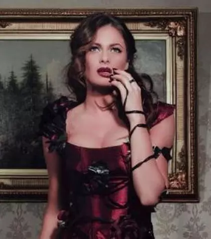 VIDEO: Raluka, vampiriţă sexy în clipul “All For You” 