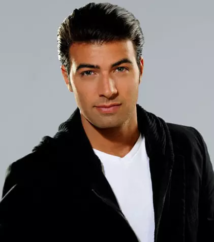 Telenovelistul Jencarlos Canela a lansat videoclipul "Irreparable"