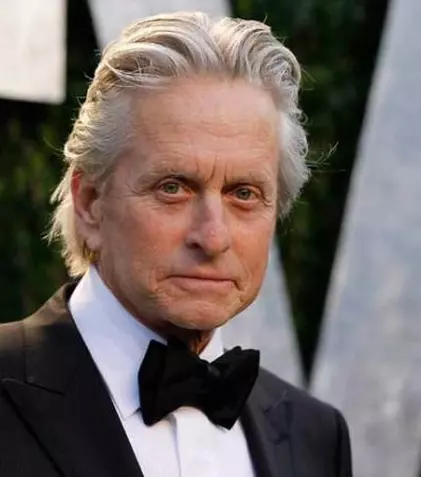 Michael Douglas nu-şi poate vedea fiul