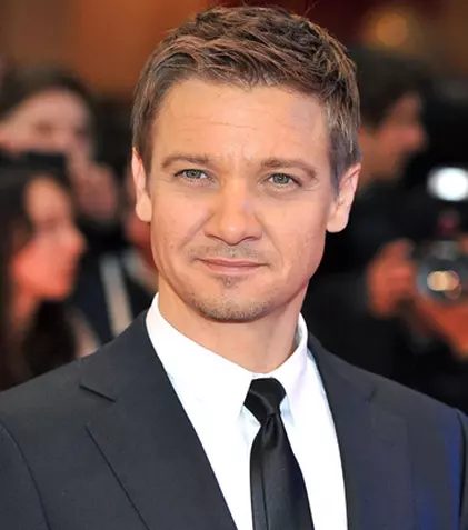 Jeremy Renner înregistrează un album