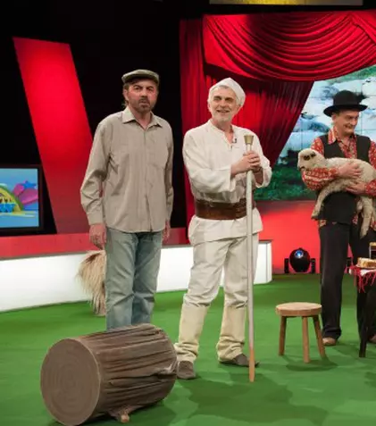 Distractis revine la TVR cu „Dependenţi de comedie”