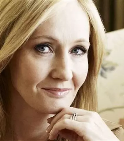 J.K. Rowling aduce cadouri fanilor Harry Potter de Crăciun