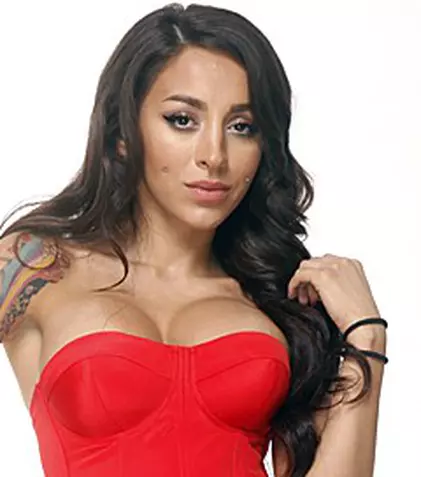 Ruby, la un pas să fie cina unor lei, la O vară tra-la-la