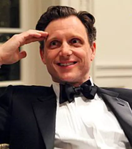 Tony Goldwyn promite un început şocant pentru sezonul 3 din „Scandal”