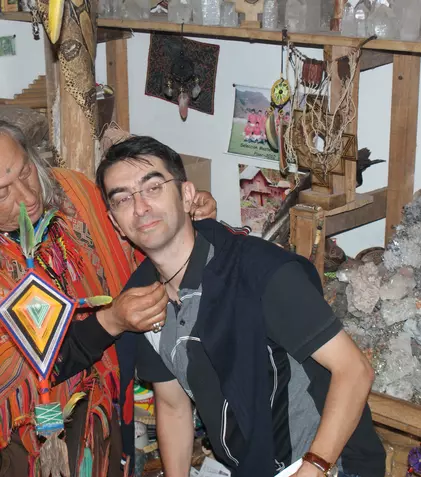 FOTO: Mihai Găinuşă a mâncat porcuşor de Guineea 