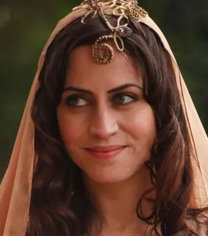 Selen Ozturk, Gulfem din “Suleyman”, spune că nu se aseamănă cu personajul 