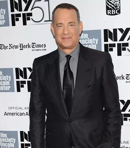 Actorul Tom Hanks lucrează la un volum de povestiri