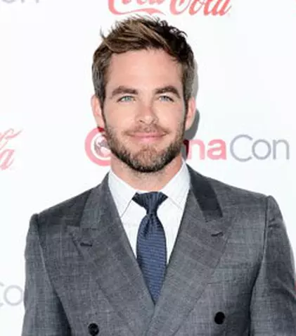 Chris Pine: “Mama a crescut un gentleman”