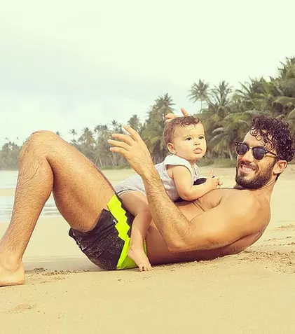 Aaron Diaz, sexy pe plajele din Puerto Rico