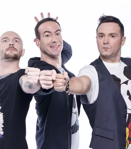 Șerban Pavlu îi arbitrează pe Buzdugan și Bordea, la "iComedy"