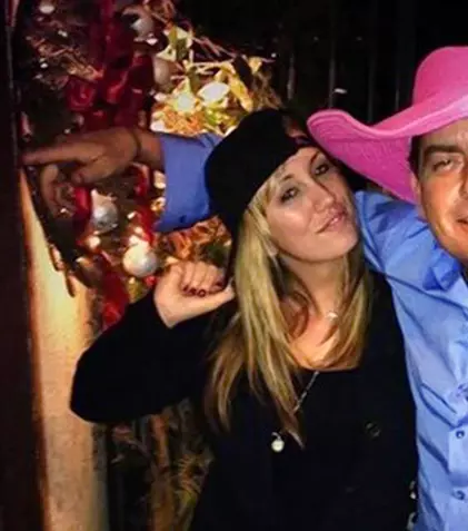 Charlie Sheen nu se mai însoară