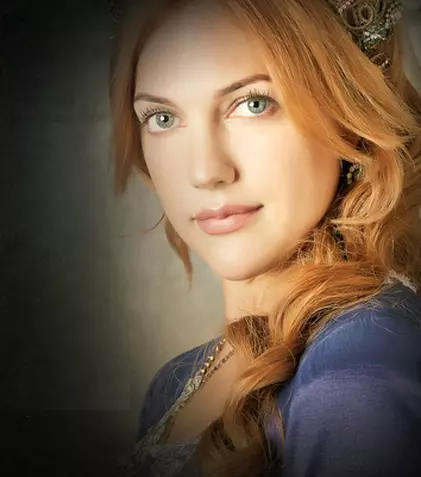 Meryem Uzerli n-are noroc şi pace