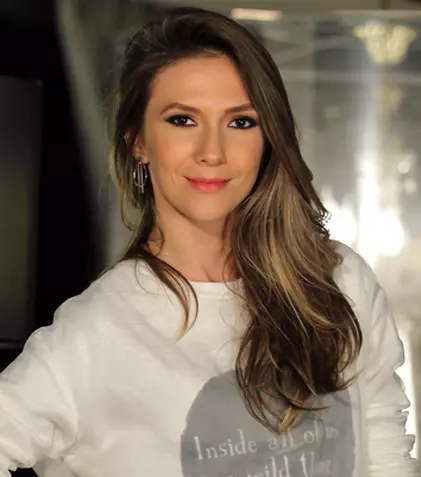 Adela Popescu: ”Să stau acasă este dorinţa mea cea mai mare”