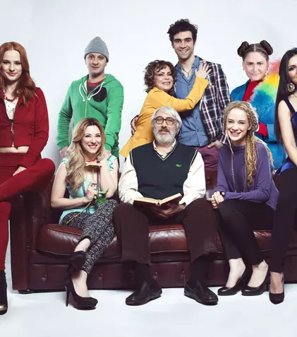 Sitcomul "Fetele lu' Dom' Profesor" începe în această seară, la Kanal D