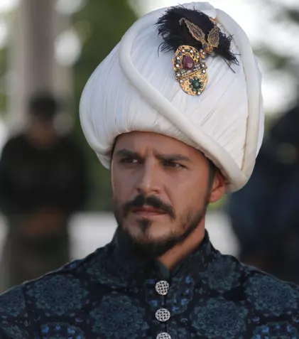 Mehmet Günsür, Mustafa din “Suleyman”, a plecat în vacanţă, în Thailanda