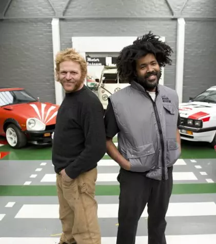 Seria “Vehicule de vis”, de pe 1 mai la History