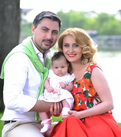 Primele fotografii cu fetiţa soţilor Alina Sorescu - Alexandru Ciucu