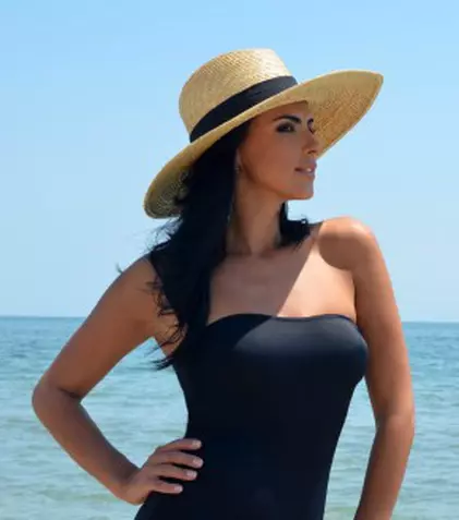 Lavinia a lansat un nou single, „Explodez” 