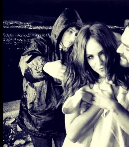 Camila Sodi şi Ivan Sanchez fac pereche în serialul „Señorita Pólvora”