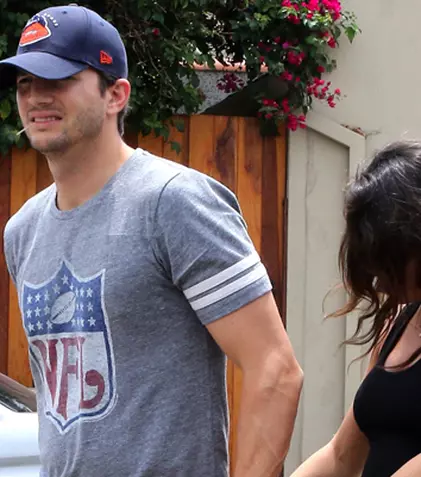 Ashton Kutcher face repetiţii pentru naşterea copilului 