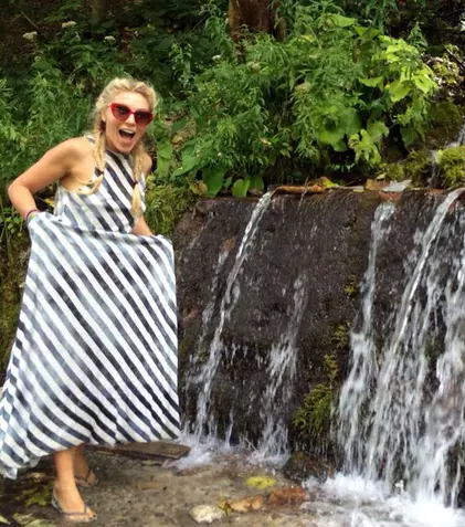 Foto: Cum s-a simţit Corina în vacanţa în România