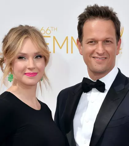 Josh Charles şi soţia lui, Sophie Flack, vor deveni părinţi