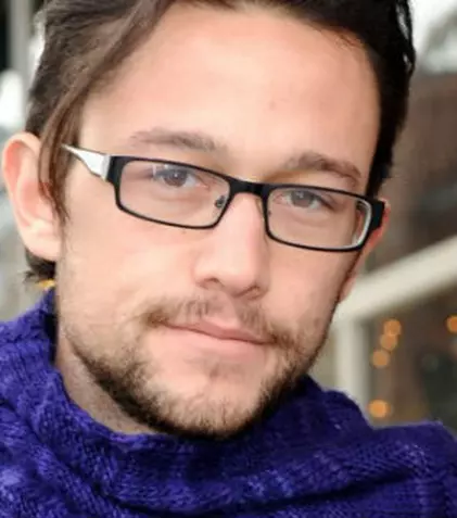 Joseph Gordon-Levitt în pielea lui Edward Snowden?