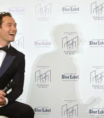 Jude Law (mai) face un copil cu fosta iubită