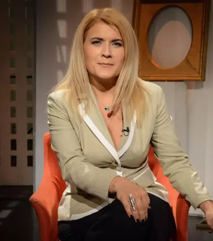 De joi, 18 aprilie, Liana Stanciu se întoarce la TVR 3 cu un nou sezon din emisiunea „Arte, carte și capricii”
