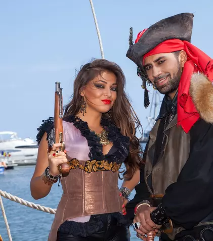 Mandinga şi Connect-R au lansat videoclipul “Ce poveste” 