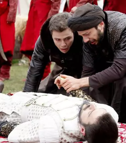 Diseară în „Suleyman Magnificul”: Toţi îl plâng pe prinţul Mustafa