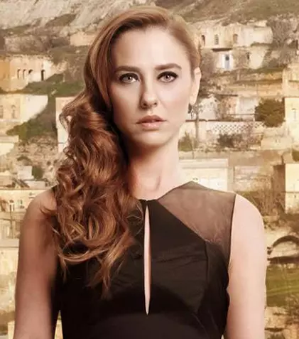 Ece Uslu vorbeşte despre rolul din serialul turcesc „Trandafirul negru”