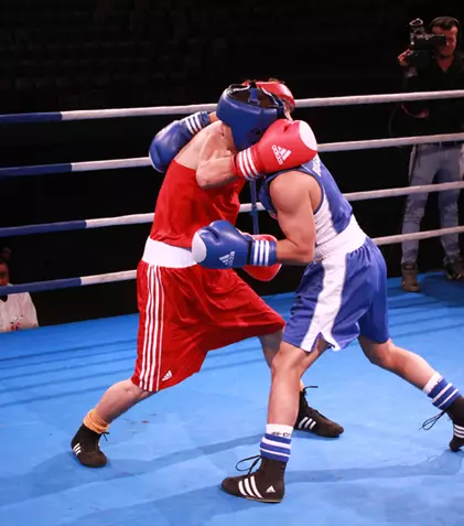 TVR 2 transmite în direct fazele finale ale Turneului de box “Centura de aur” 