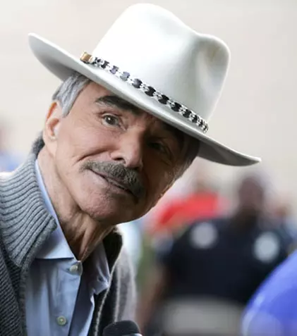 Burt Reynolds își vinde obiectele personale