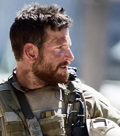 Bradley Cooper a consumat 8.000 de calorii/zi pentru „American Sniper”