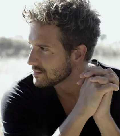 Cântăreţul spaniol Pablo Alboran cântă, astăzi, la Bucureşti