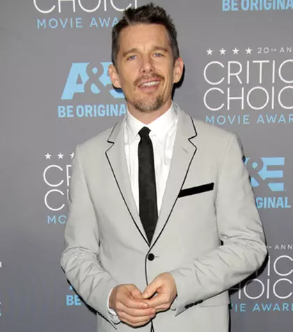 Ethan Hawke, în remake-ul de la „Cei şapte magnifici”