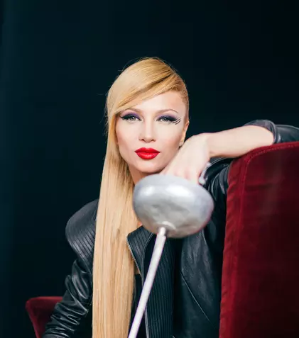 Lora şi Peter Pop au lansat piesa “Singuri în doi”