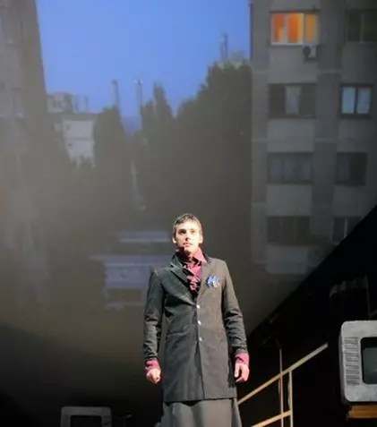 TVR 2 difuzează, în premieră, „Hamlet”, cu Ofelia Popii și Mariana Mihu